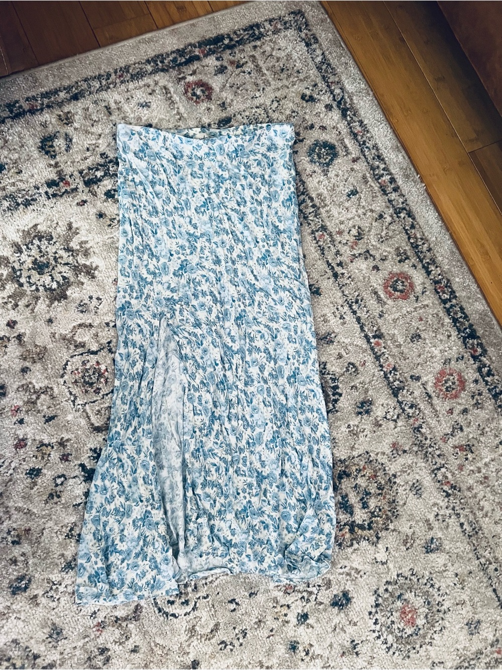 Audrey 3+1 Light Blue Floral Madi  Skirt Size Large